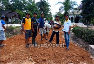 Kades Lambodi Jaya Apresiasi Antusias Warganya Dalam Mensukseskan Program Pembangunan Desa