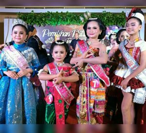 Dzakiyyah Dzatil Izza Juara 1 Putri Cilik Mewakili Kab. Muna Ke Tingkat Nasional