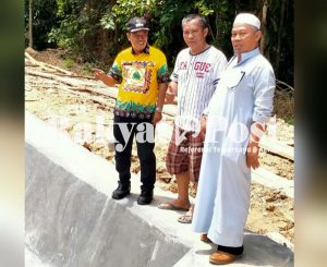 Camat Ranomeeto Pantau Langsung Pembangunan Kolam Ikan di Desa Onewila