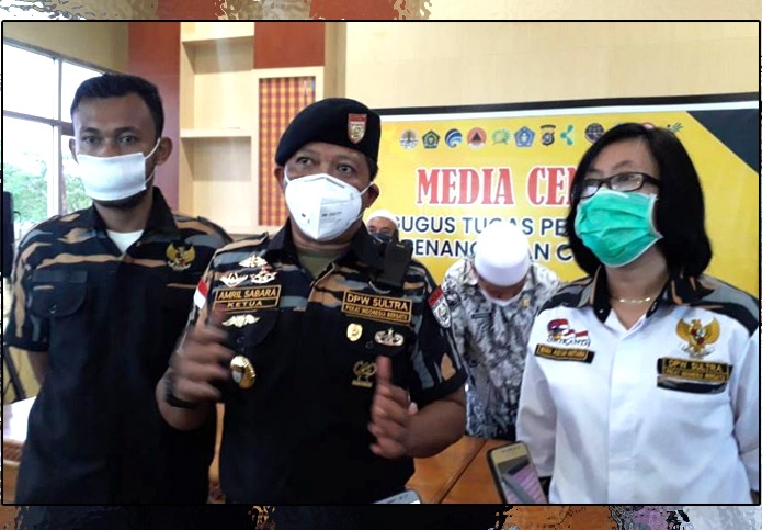 Salut, DPW PEKAT IB SULTRA Berikan Bantuan Ribuan Masker Kepada Masyarakat Sultra