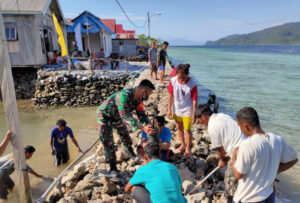 HUT RI ke-75 Desa Cempedak, Konsel Jadi Sasaran Karya Bakti TNI