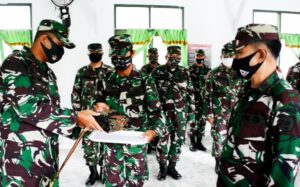 Ambil Jam Komandan Dandenbekang Kendari Lepas Prajurit Laksanakan MPP