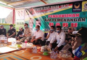 Paslon Ruksamin-Abu Haera Kukuhkan Tim Pemenangan Kecamatan Motui
