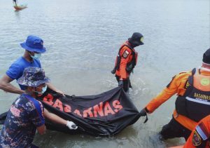 Tim Gabungan Temukan Seorang Pria Tewas Tenggelam di Perairan Bungkutoko