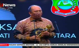 Raih Piala Awards 2020 Se-Indonesia, Ruksamin: Piala Ini Untuk Daerah dan Masyarakat Konut
