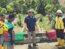 Gerak Cepat Plt Bupati Koltim Salurkan Bantuan Kepada Korban Banjir di Lalolae