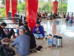 Masyarakat Duduki Kantor Bupati, Minta Solusi Penyelesaian Sengketa Lahan PT CDSM
