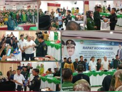 Rapat Terakhir, Lapeha Ditangisi Tenaga Pendidik hingga Terima Hadiah dari Ruksamin-Abuhaera