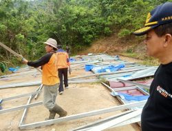 Kepala BPBD Konut Tinjau Pembongkaran Huntara
