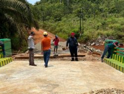 Disnakertrans Konut Bangun Jembatan Penghubung Sambandete-Hialu