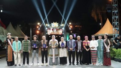 Singkronisasikan Sosial, Adat, Budaya, dan Pariwisata, Ruksamin Hadiri Penutupan Sultra Tenun Karnaval