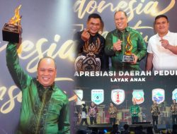 H. Ruksamin Kembali Torehkan Prestasi, Raih Penghargaan Daerah Peduli Layak Anak