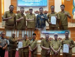 H. Abuhaera Terima Ranperda Berbasis Data Desa dan Kelurahan Presisi