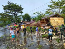 Gerak Cepat Kodim 1430 Konut Bersihkan Pohon Tumbang di Jalan Trans Sulawesi
